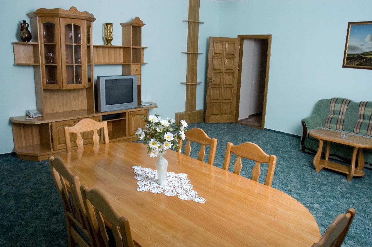 Vila Verde Chisinau Ngoại thất bức ảnh